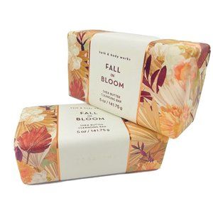 BATH & BODY WORKS~FALL IN BLOOM  CLEANSING BAR SOAP 2-pack